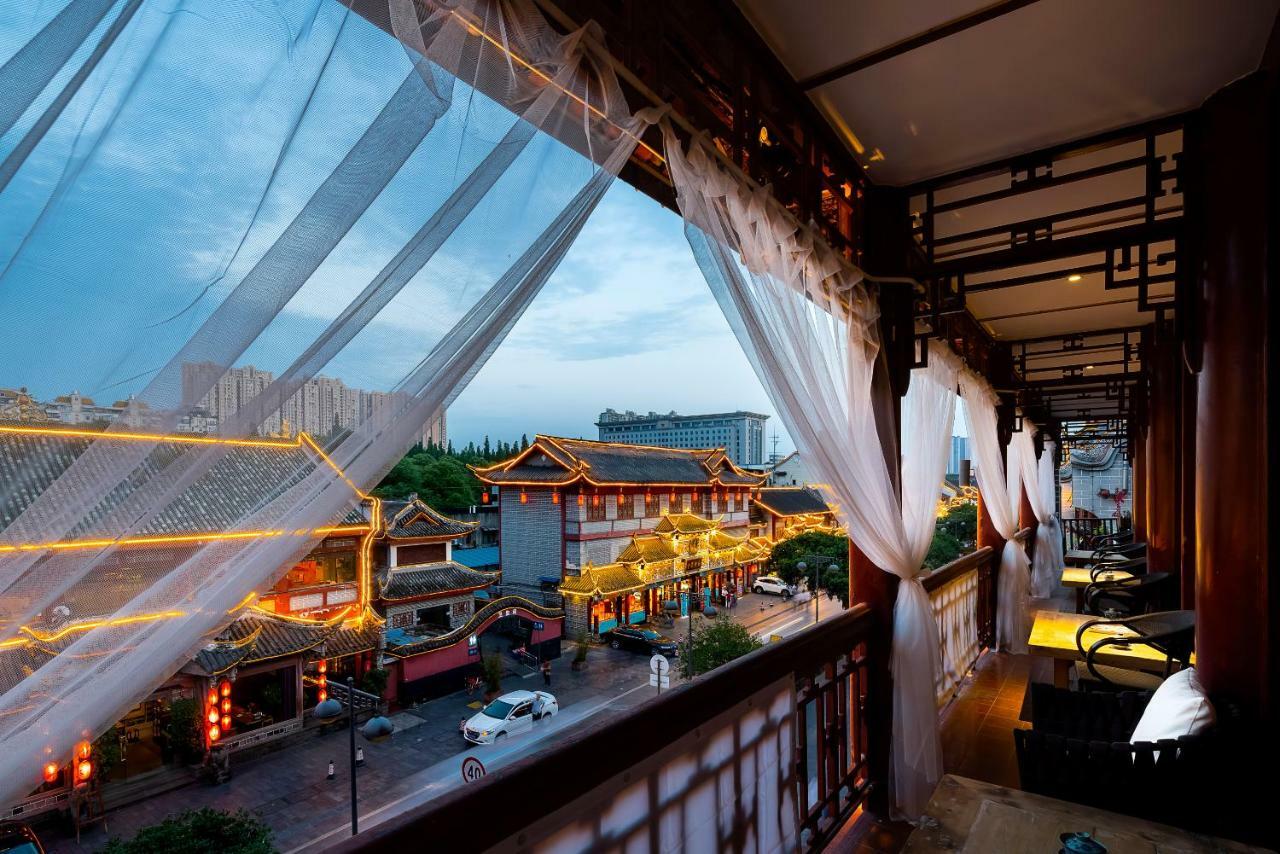 Qintai Tibetan Culture Boutique Hotel Chengdu Exteriör bild